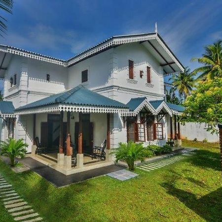 אהנגאמה Headman House Antique Villa - A Seaside Royal Stay מראה חיצוני תמונה