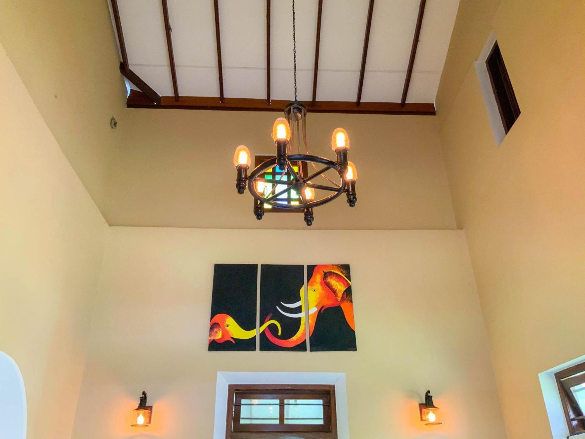 אהנגאמה Headman House Antique Villa - A Seaside Royal Stay מראה חיצוני תמונה