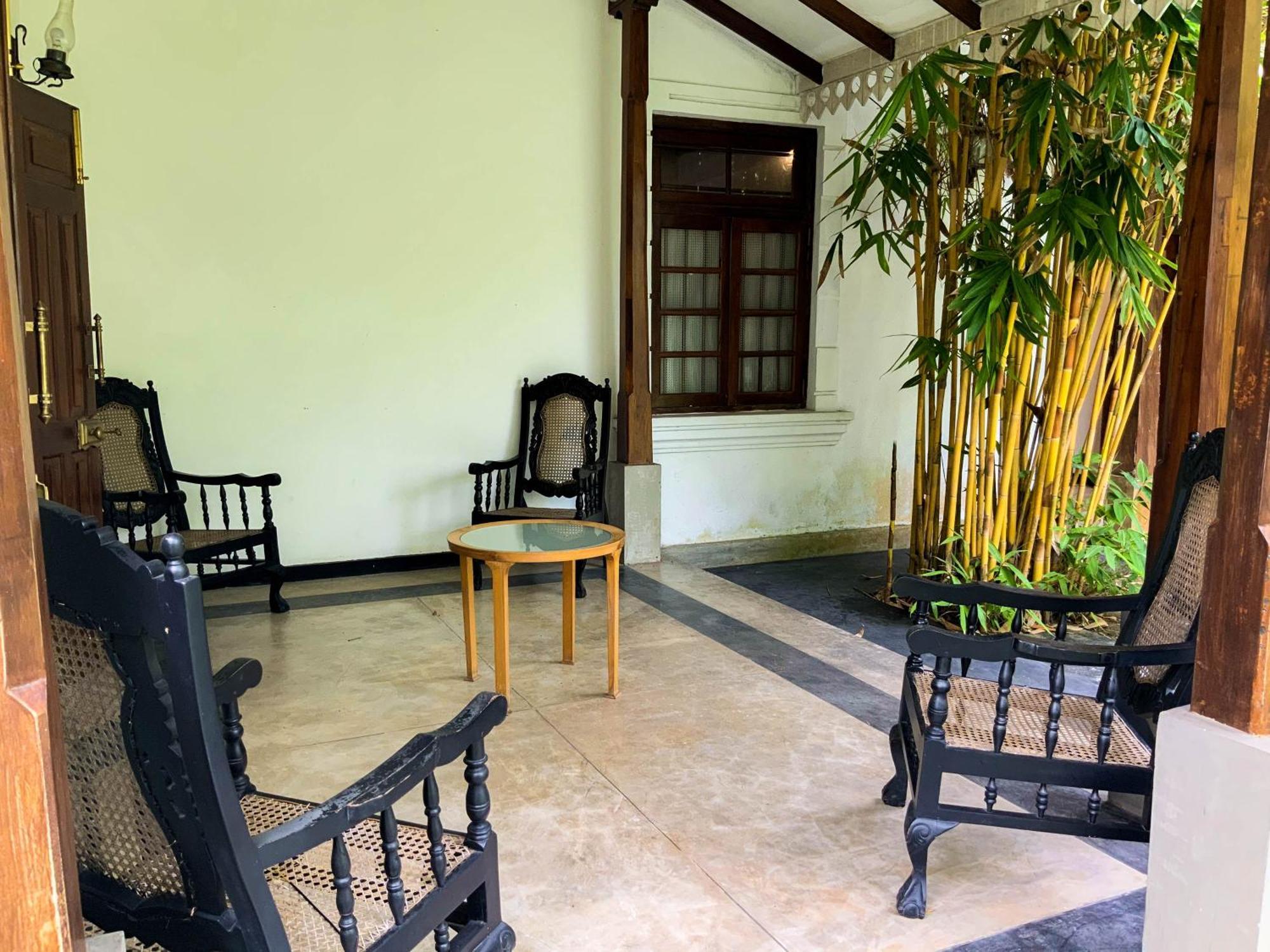 אהנגאמה Headman House Antique Villa - A Seaside Royal Stay מראה חיצוני תמונה