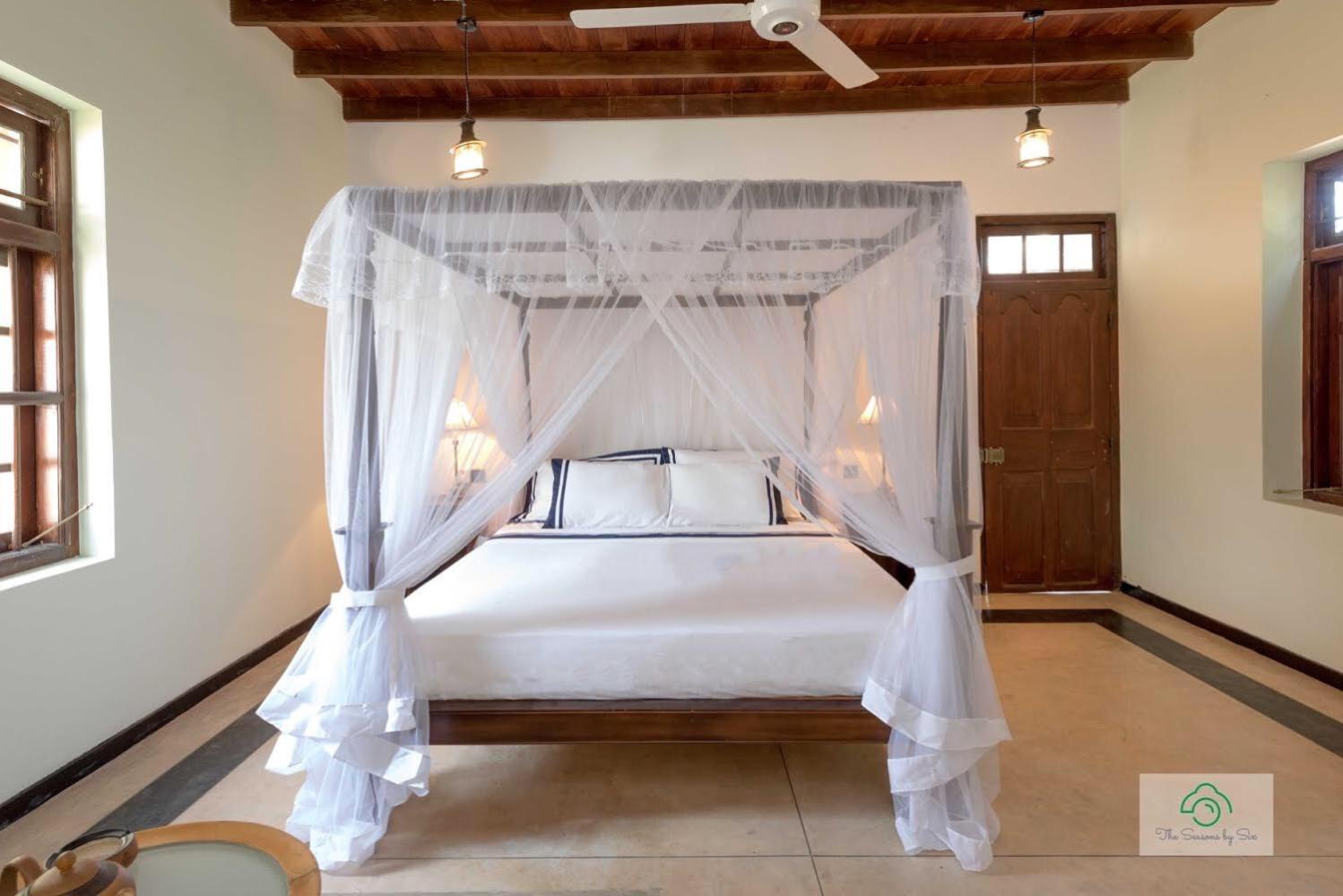 אהנגאמה Headman House Antique Villa - A Seaside Royal Stay מראה חיצוני תמונה