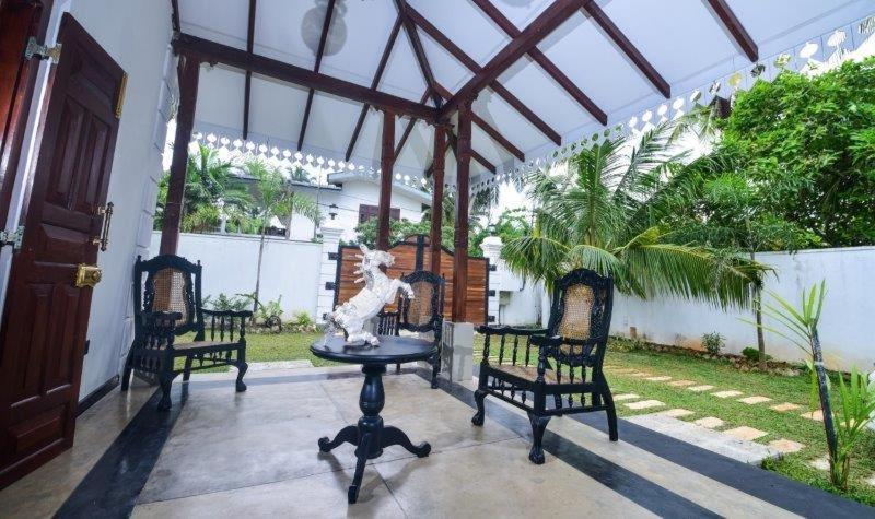 אהנגאמה Headman House Antique Villa - A Seaside Royal Stay מראה חיצוני תמונה