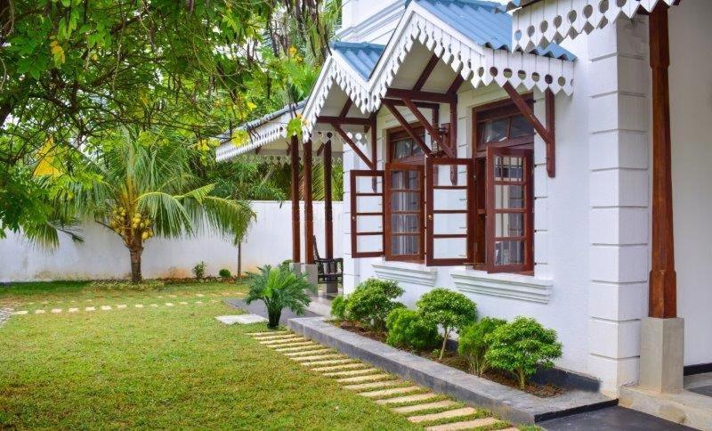 אהנגאמה Headman House Antique Villa - A Seaside Royal Stay מראה חיצוני תמונה